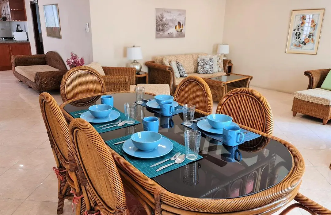 Butterfly Garden Boutique Residences By Frasier, A Lifestyle Destination Apt And Villas 1 To 3 Bedroom Units, 2 Full Bathrooms, Rain Shower, Spa Bath, Complete Kitchen, Staff 24-7,Fast Fiber Optic Wifi, 55" Smart Tv'S, Free Bbq,-1